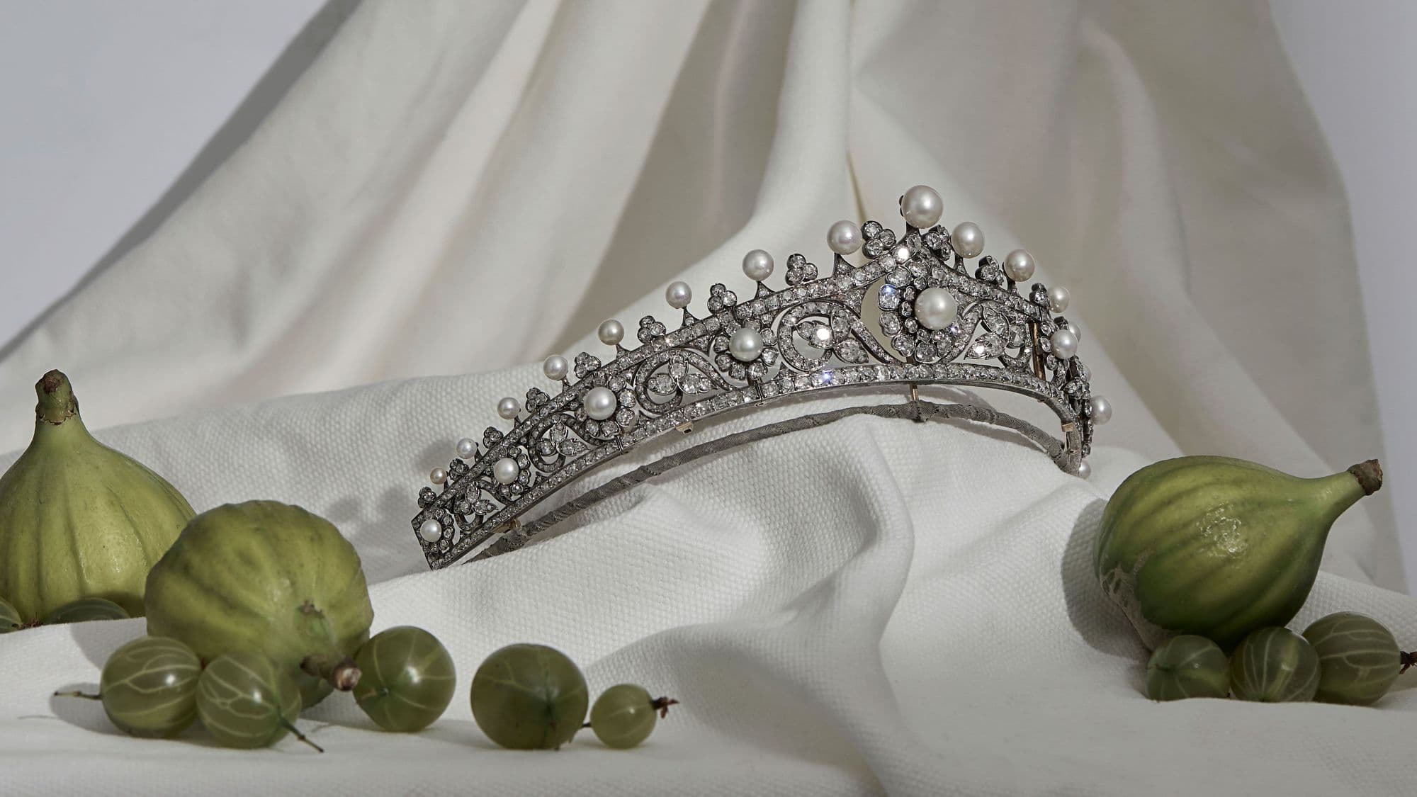 Jewellery Auctions UK | Buy or Sell Jewellery at Auction